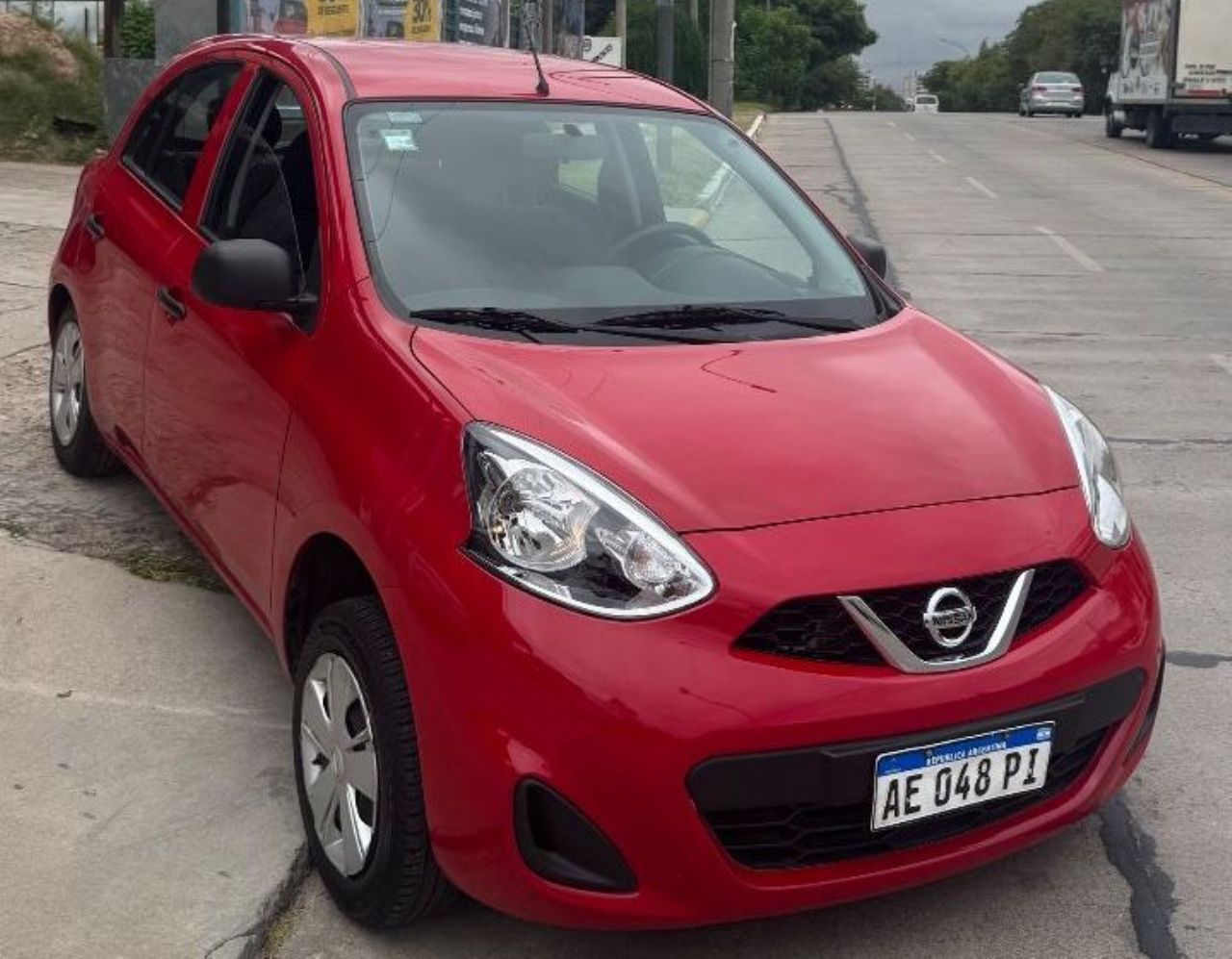 Nissan March Usado en Córdoba, deRuedas