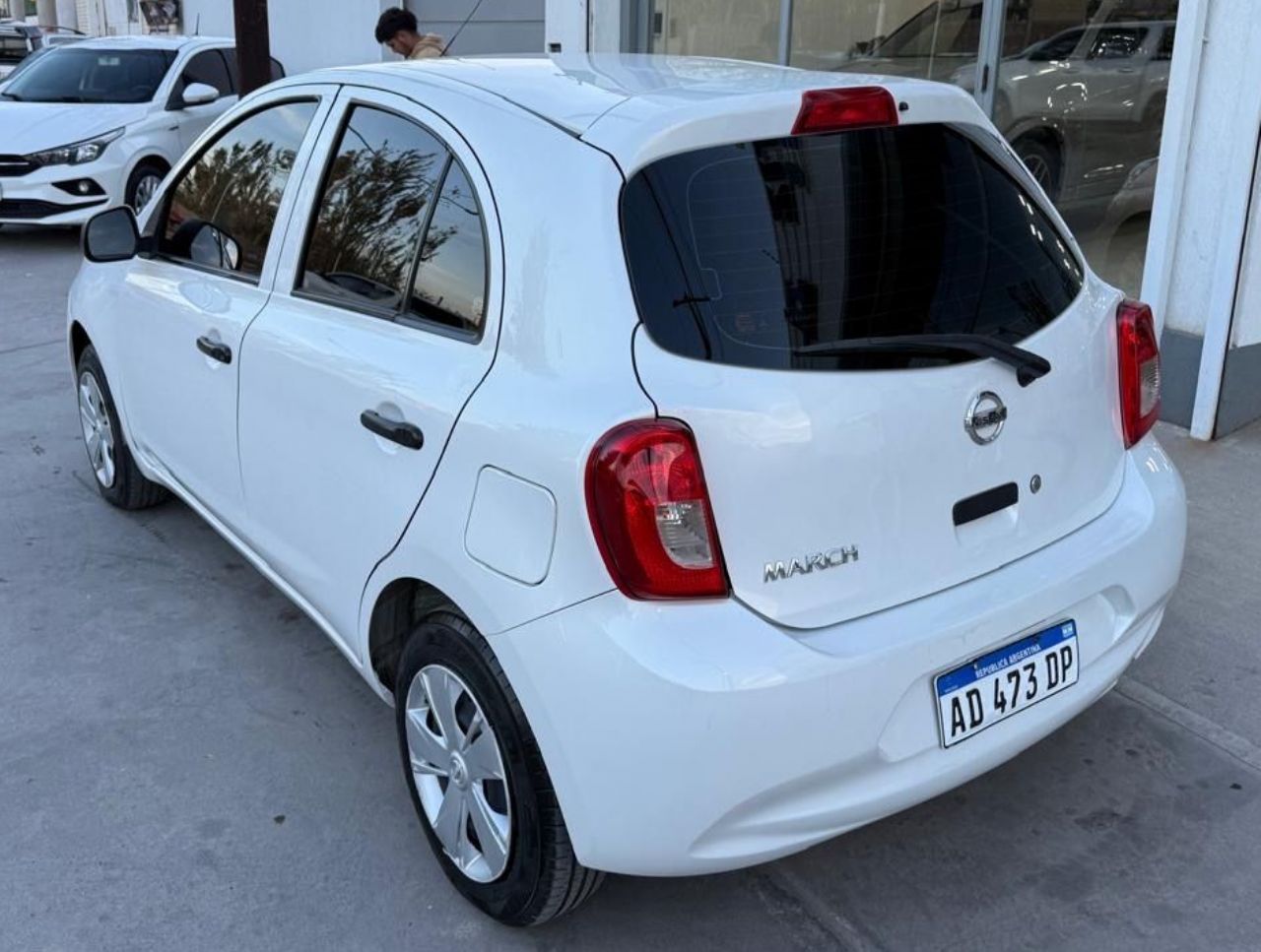 Nissan March Usado en Mendoza, deRuedas