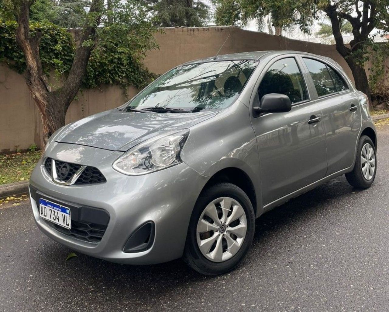 Nissan March Usado Financiado en Córdoba, deRuedas