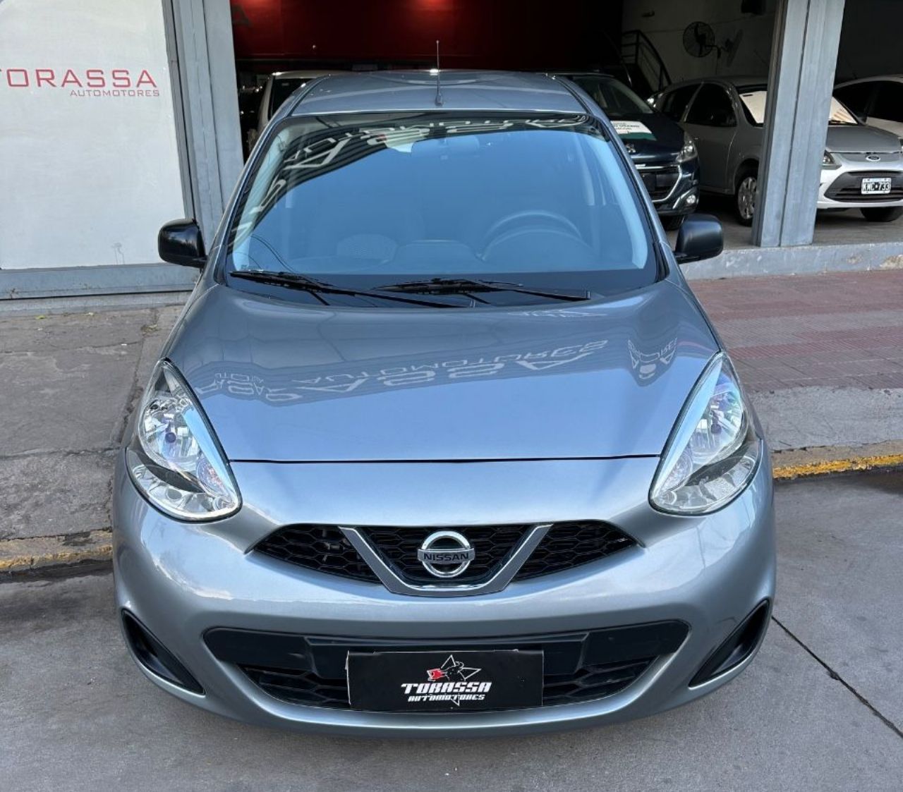 Nissan March Usado en Córdoba, deRuedas