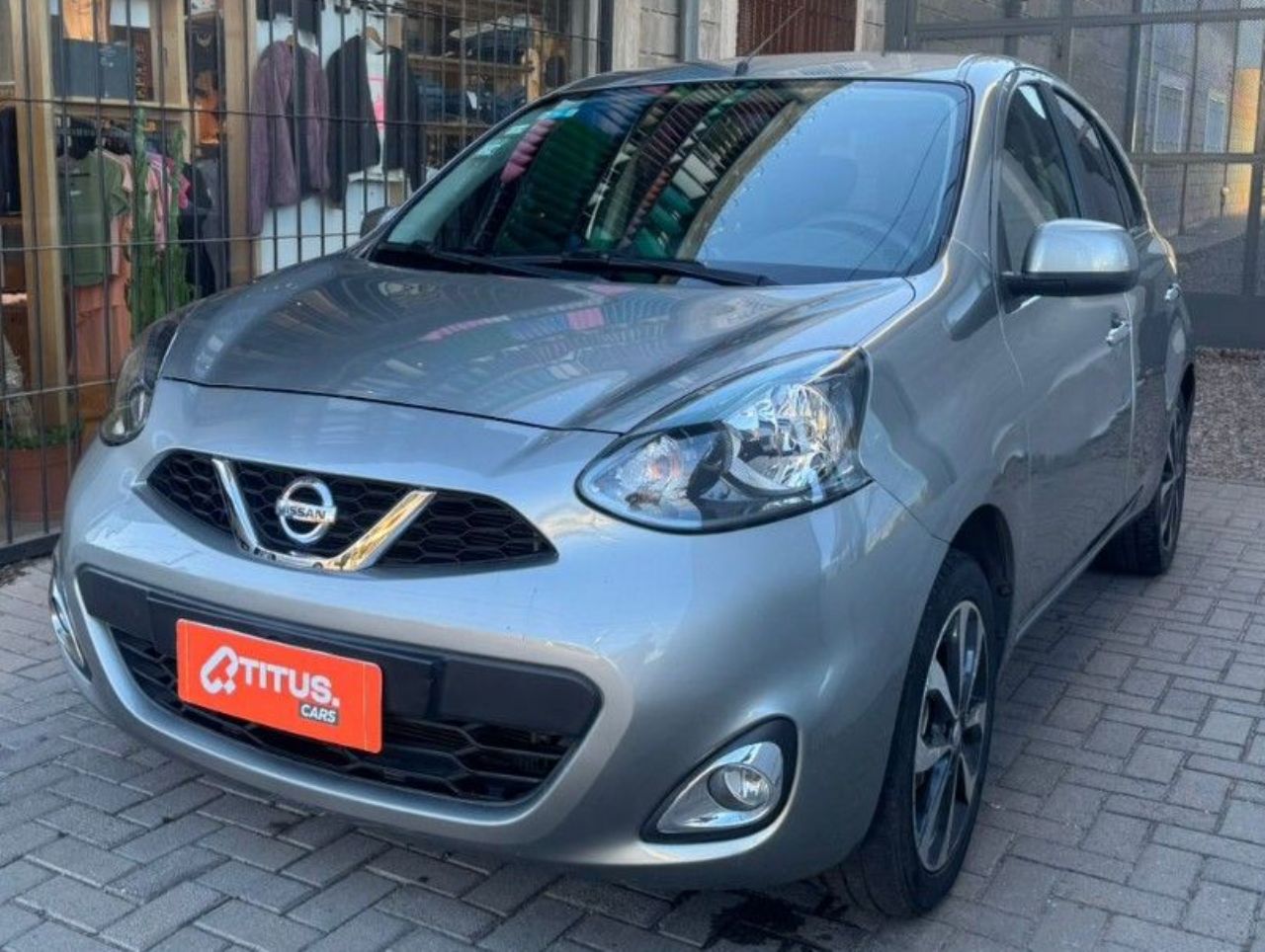 Nissan March Usado Financiado en Córdoba, deRuedas