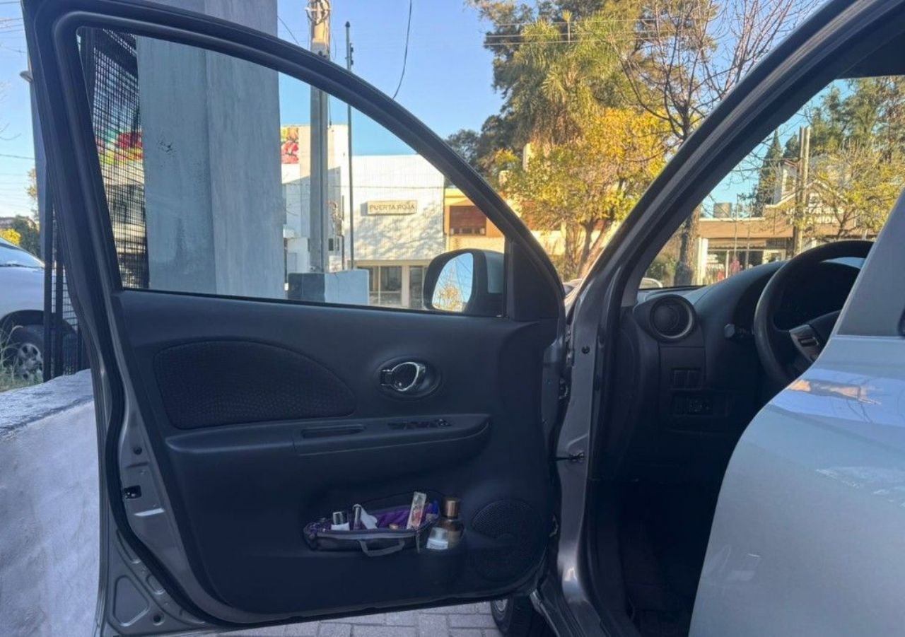 Nissan March Usado Financiado en Córdoba, deRuedas