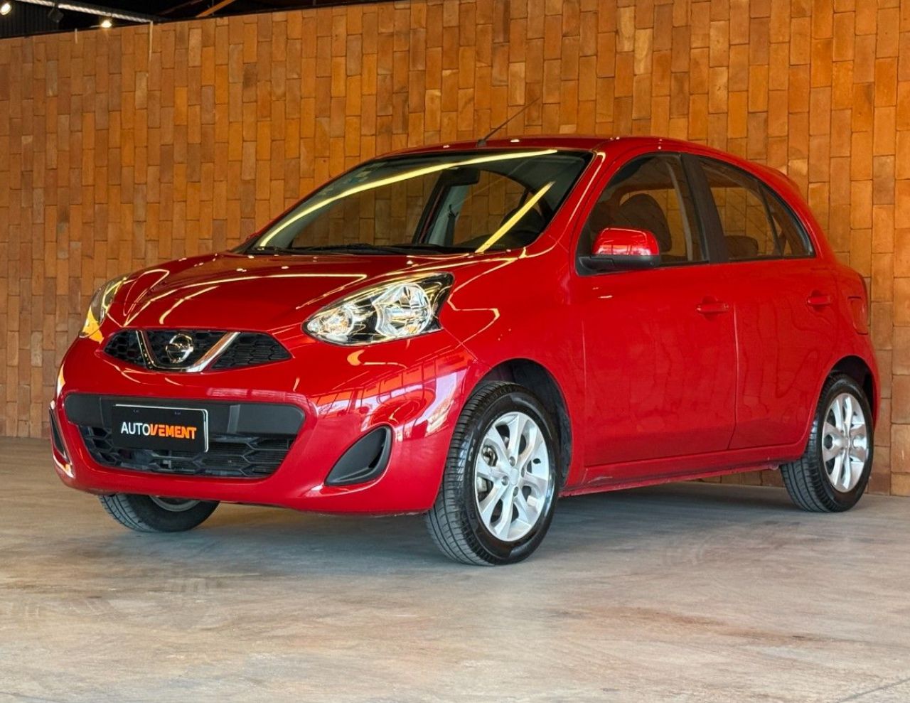 Nissan March Usado en Córdoba, deRuedas