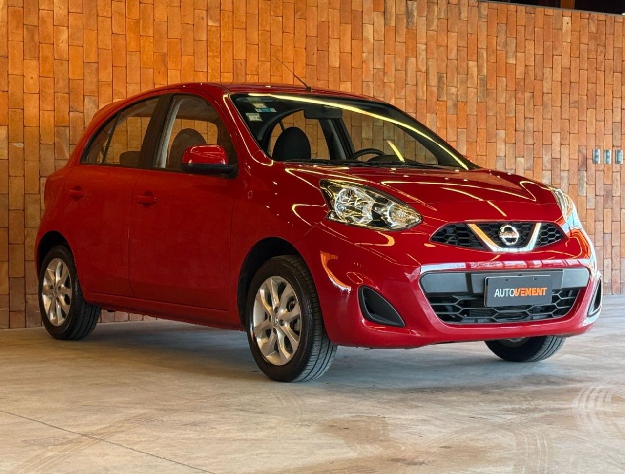 Nissan March Usado en Córdoba, deRuedas