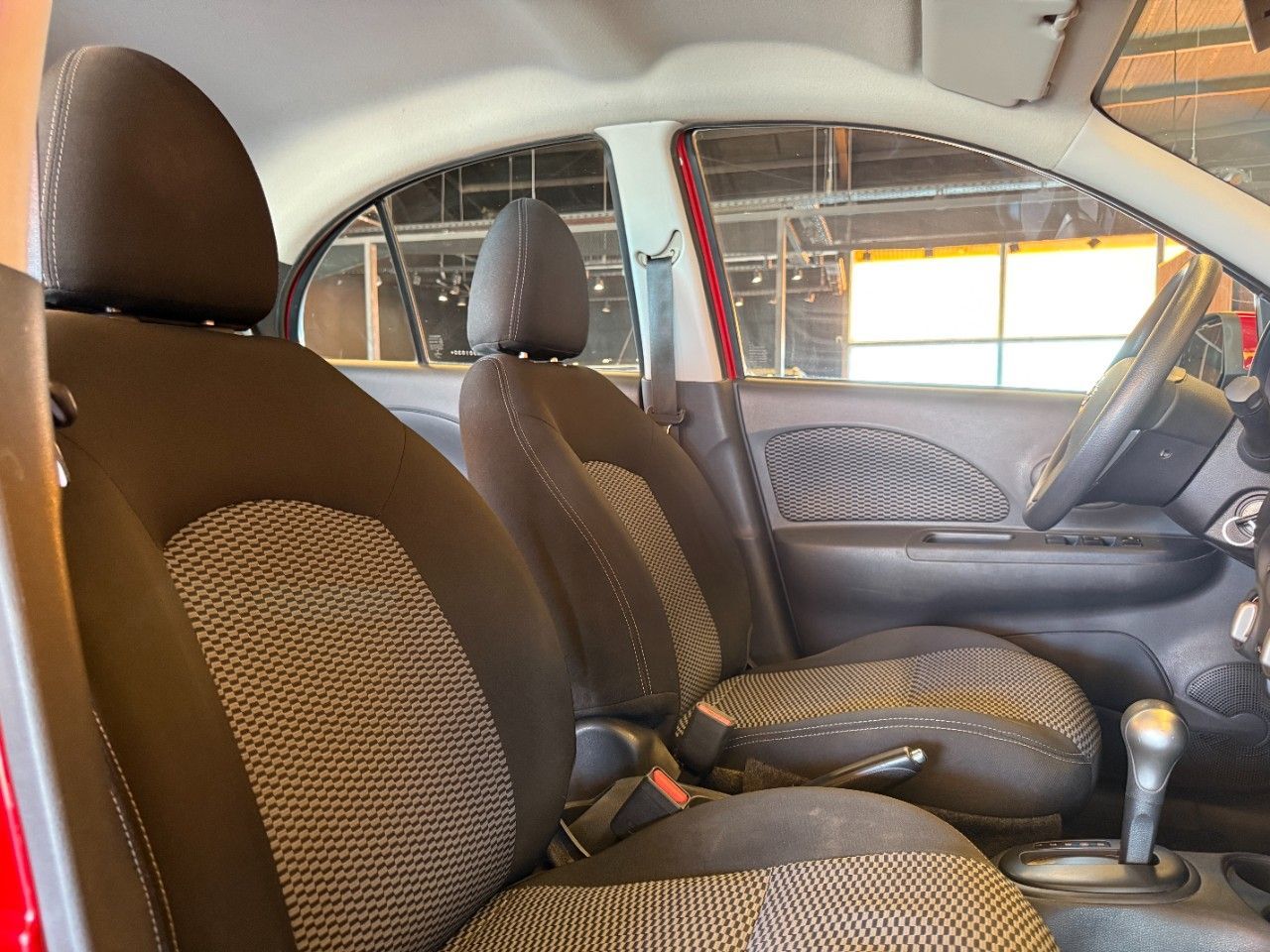 Nissan March Usado en Córdoba, deRuedas