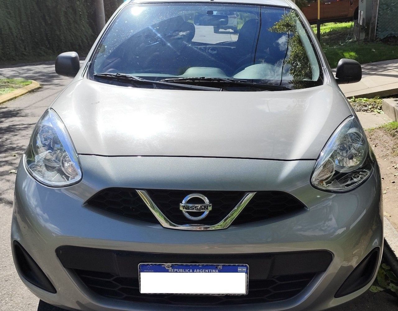 Nissan March Usado en Córdoba, deRuedas