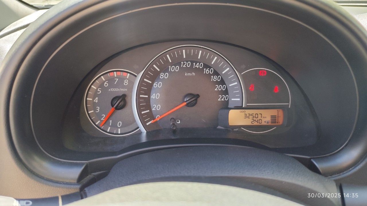 Nissan March Usado en Córdoba, deRuedas