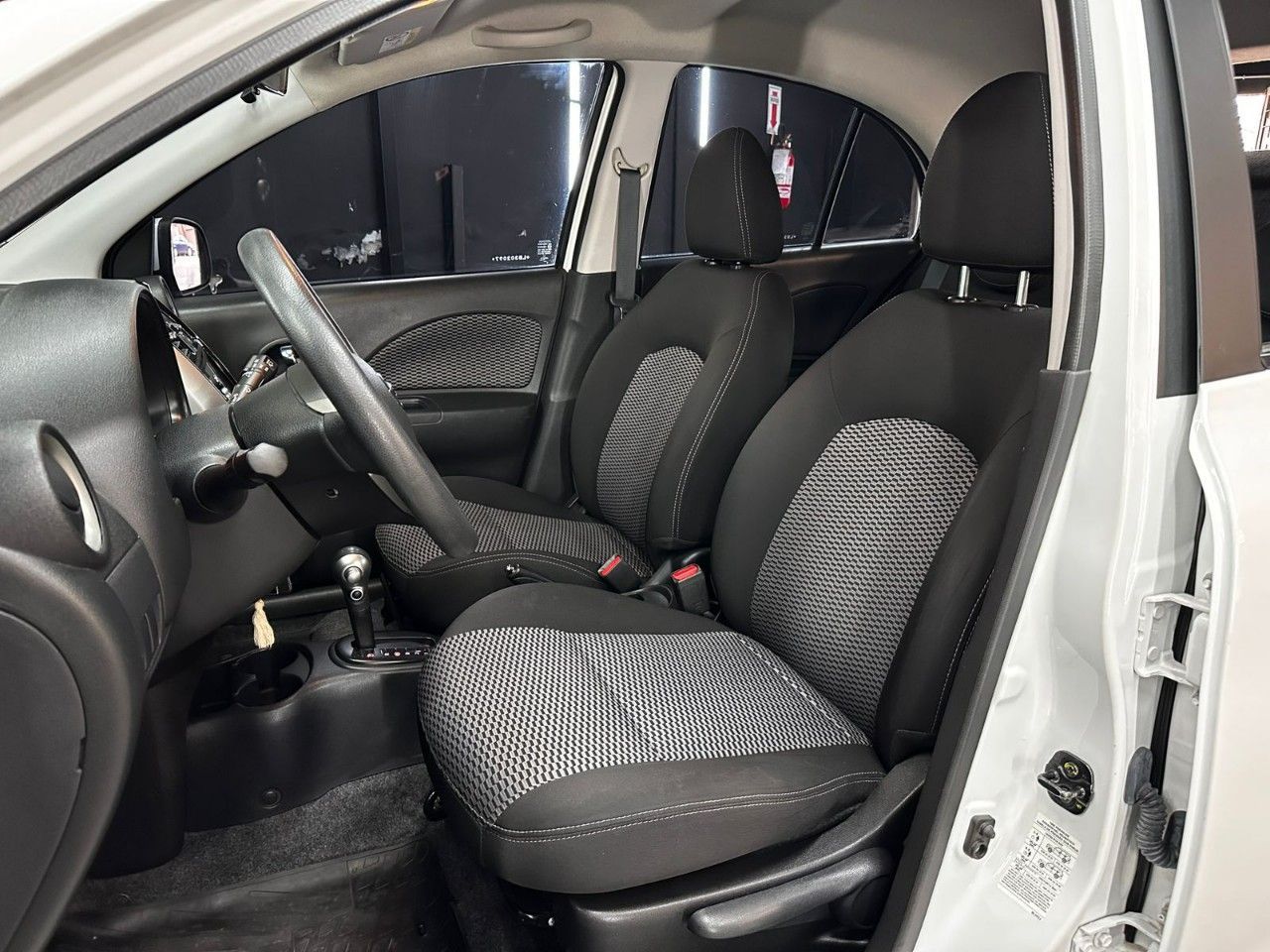 Nissan March Usado en Córdoba, deRuedas