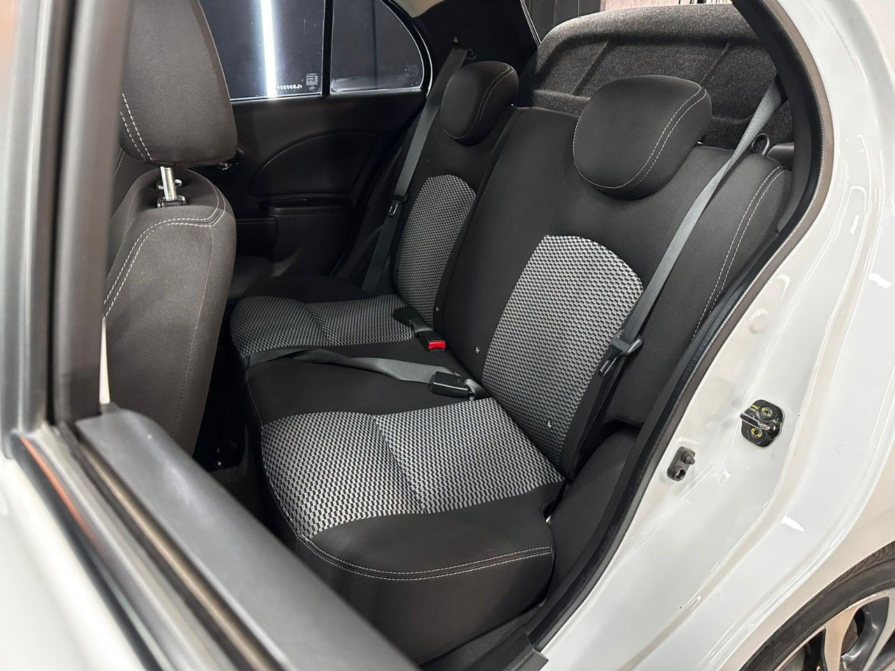 Nissan March Usado en Córdoba, deRuedas