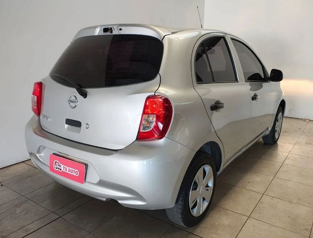Nissan March Usado en Córdoba, deRuedas