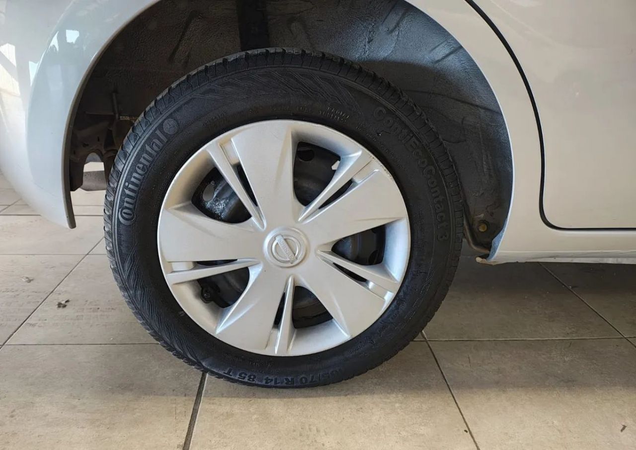 Nissan March Usado en Córdoba, deRuedas