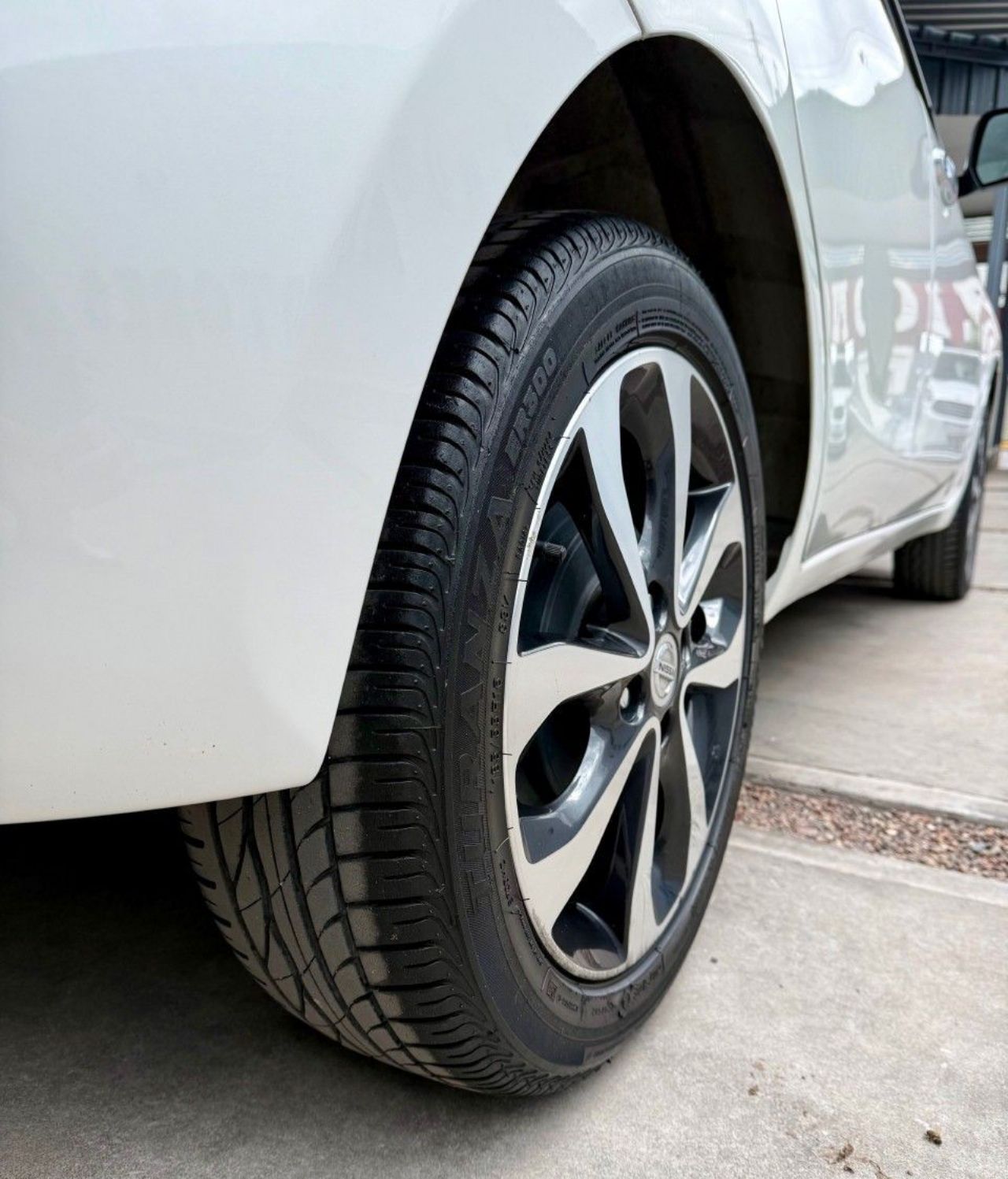 Nissan March Usado Financiado en Mendoza, deRuedas