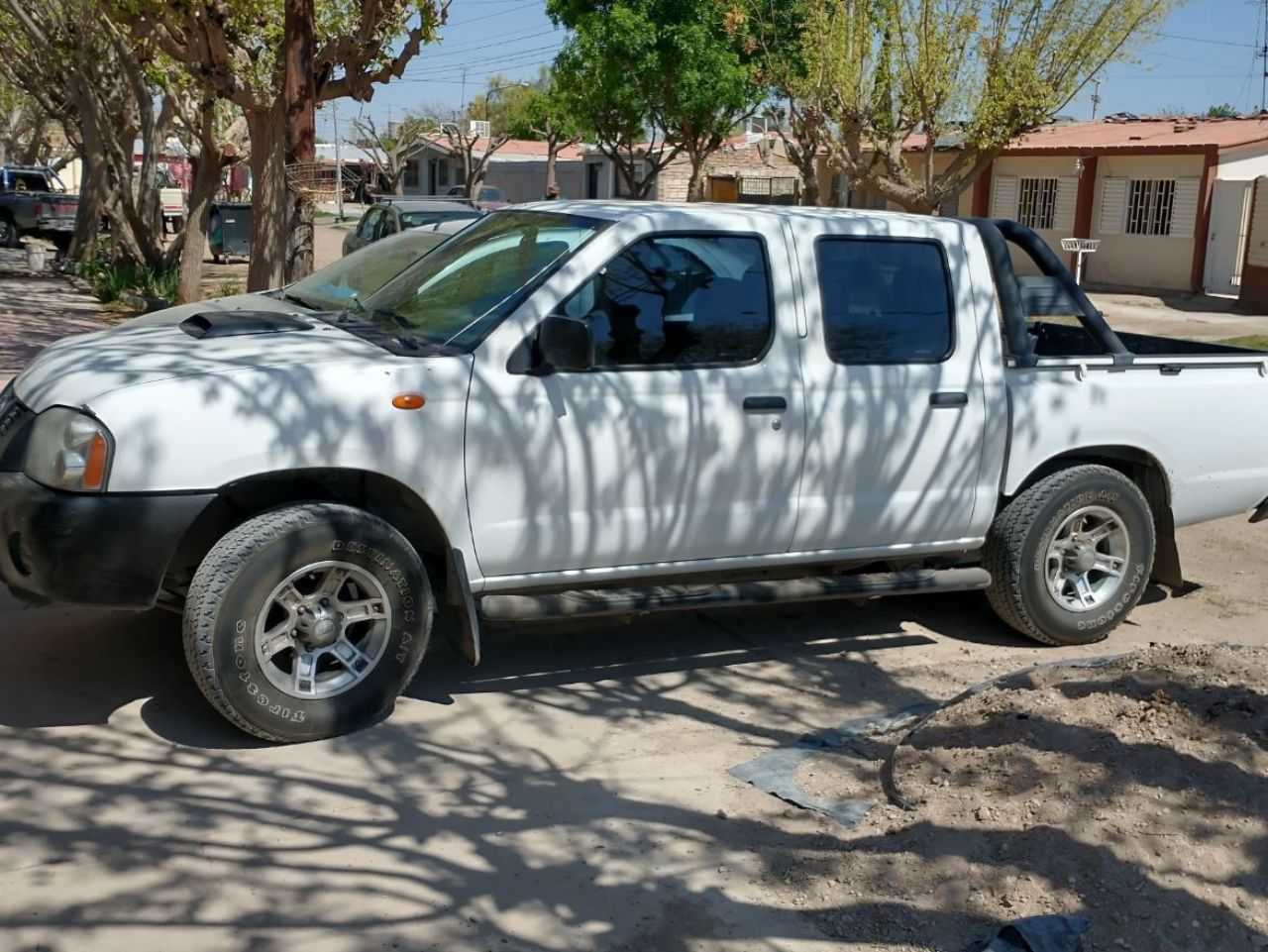 Nissan NP 300 Usada en Mendoza, deRuedas