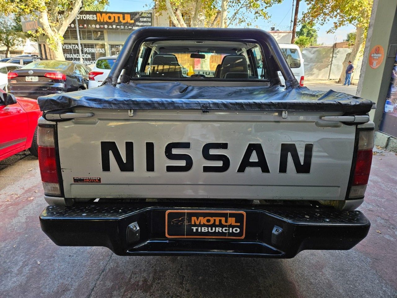 Nissan NP 300 Usada en Mendoza, deRuedas