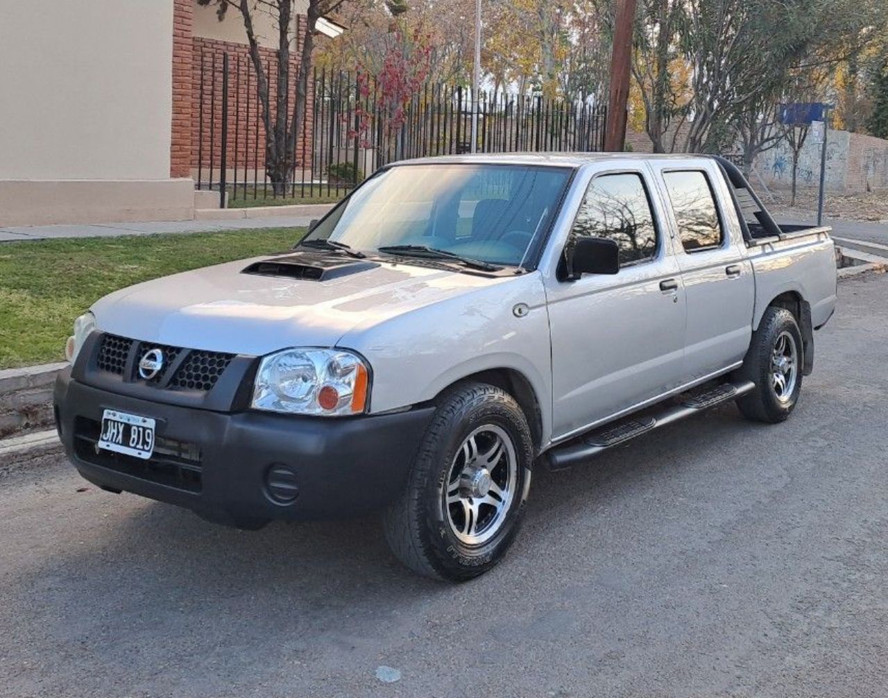 Nissan NP 300 Usada en Mendoza, deRuedas
