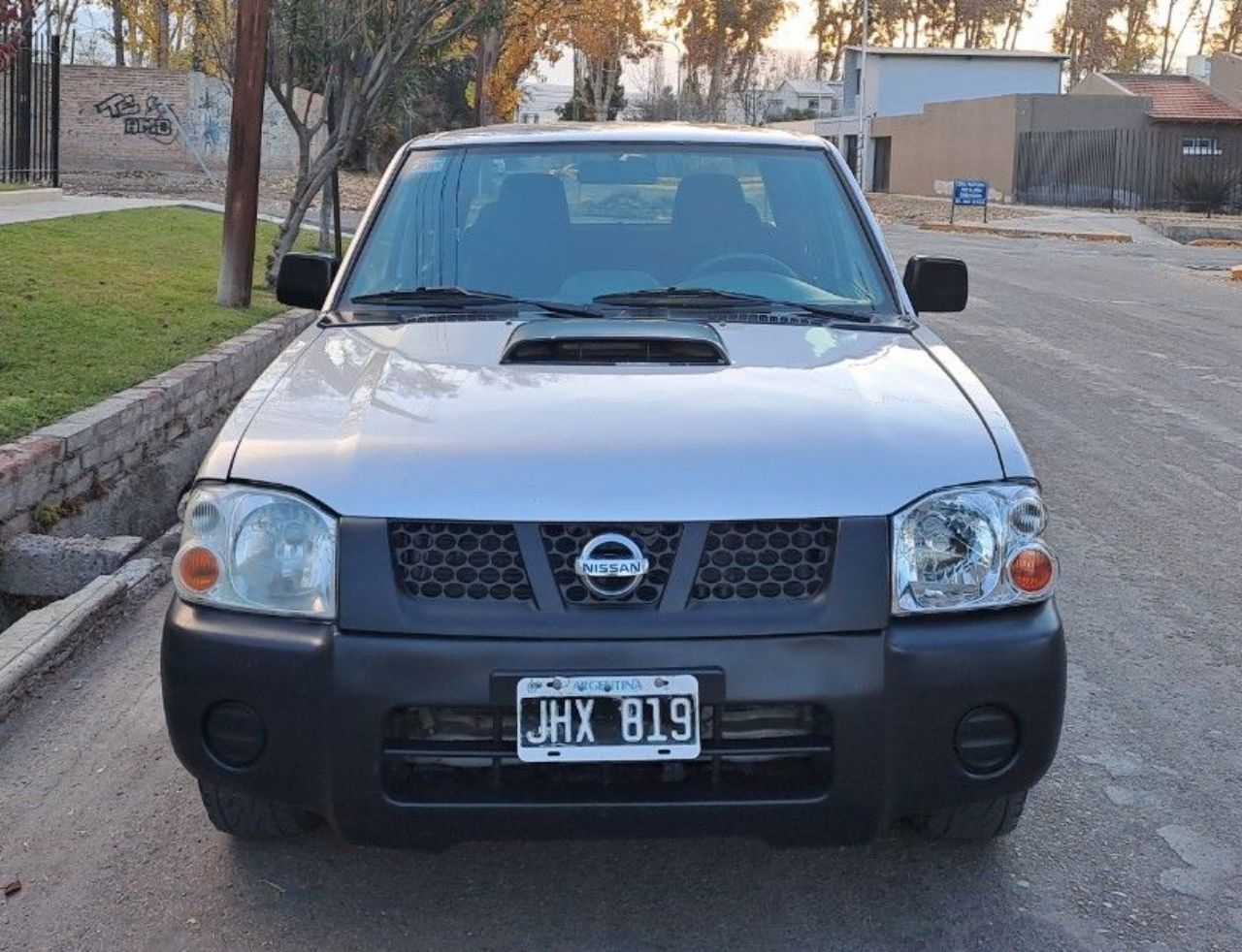 Nissan NP 300 Usada en Mendoza, deRuedas