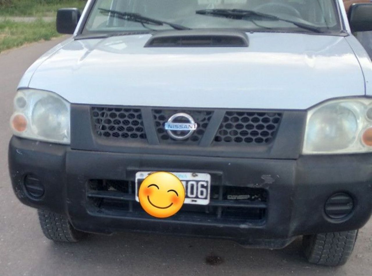 Nissan NP 300 Usada en Mendoza, deRuedas