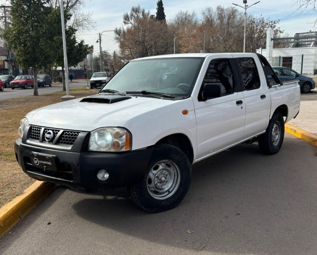 Nissan NP 300 Usada Financiado en Mendoza, deRuedas