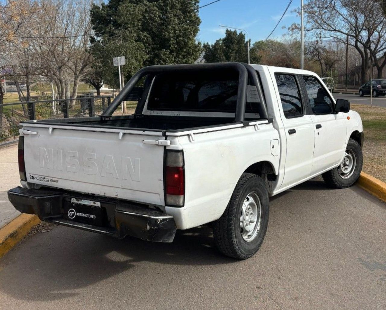 Nissan NP 300 Usada Financiado en Mendoza, deRuedas