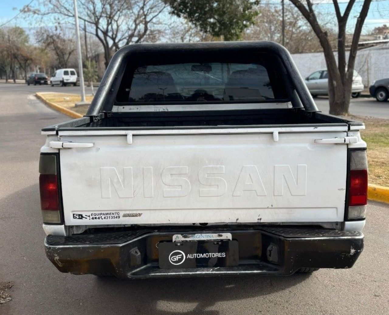 Nissan NP 300 Usada Financiado en Mendoza, deRuedas