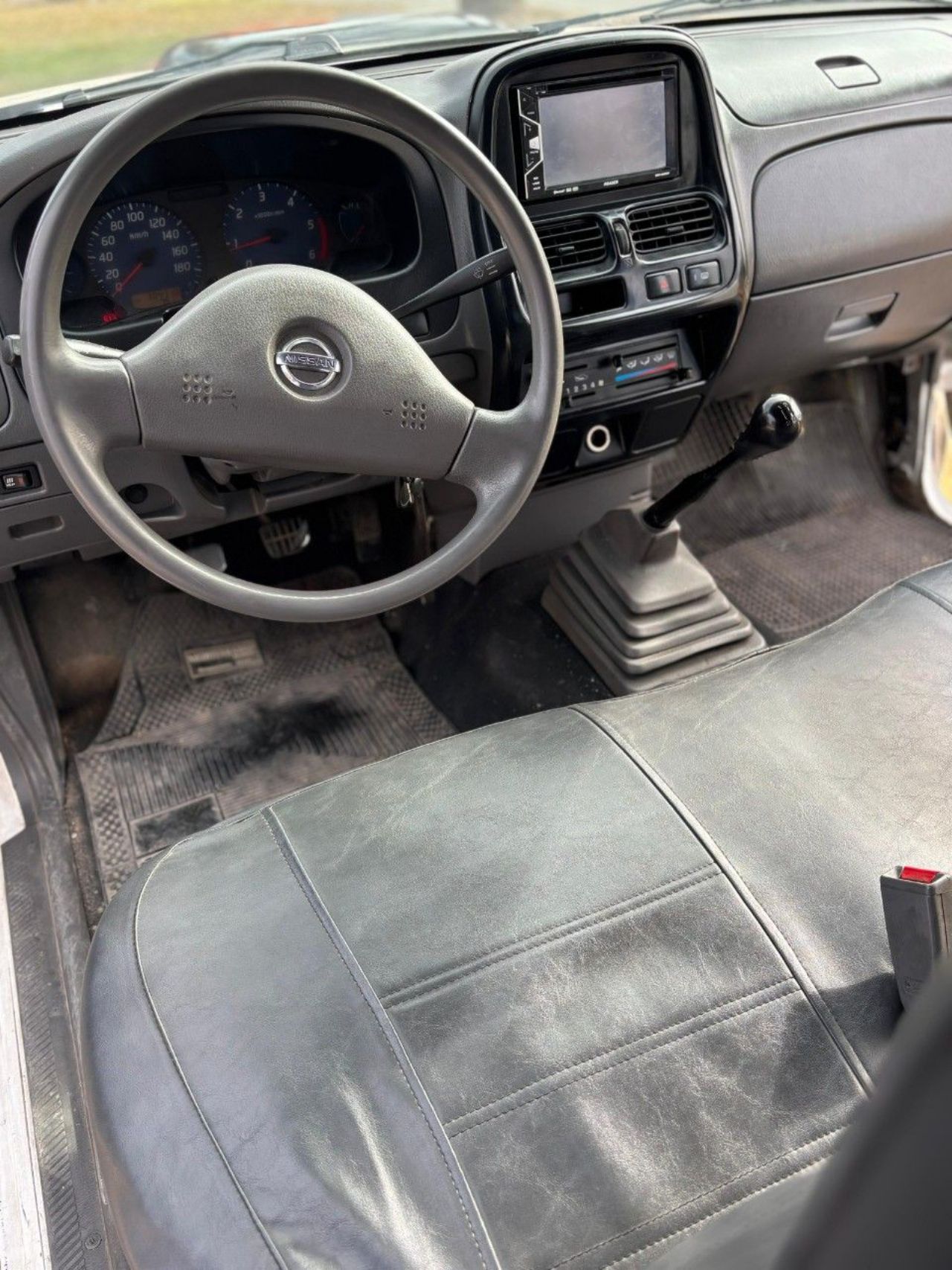Nissan NP 300 Usada Financiado en Mendoza, deRuedas