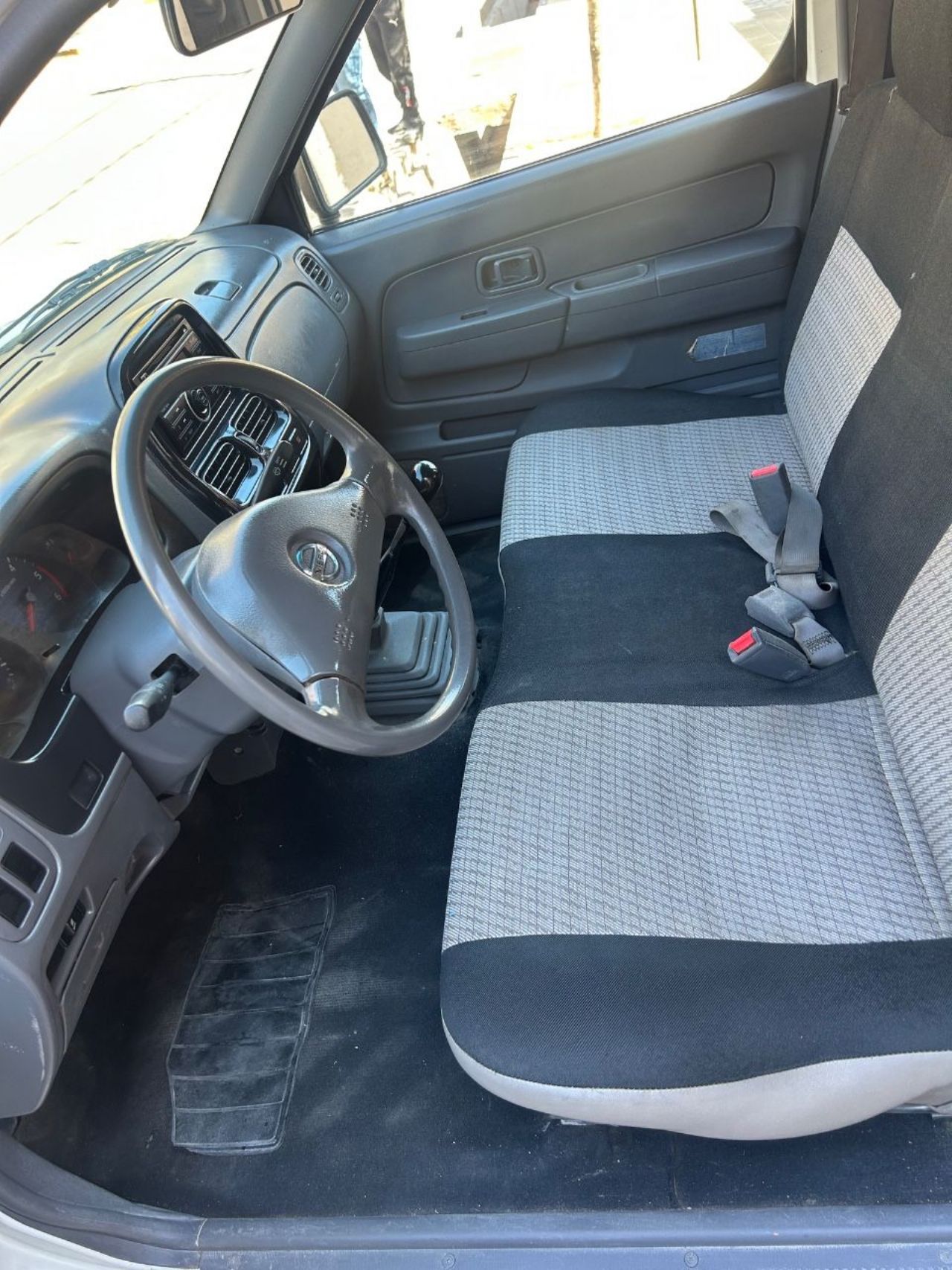 Nissan NP 300 Usada en Mendoza, deRuedas
