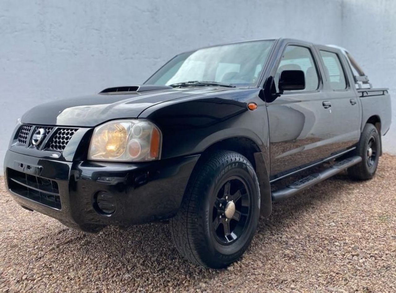 Nissan NP 300 Usada en Mendoza, deRuedas