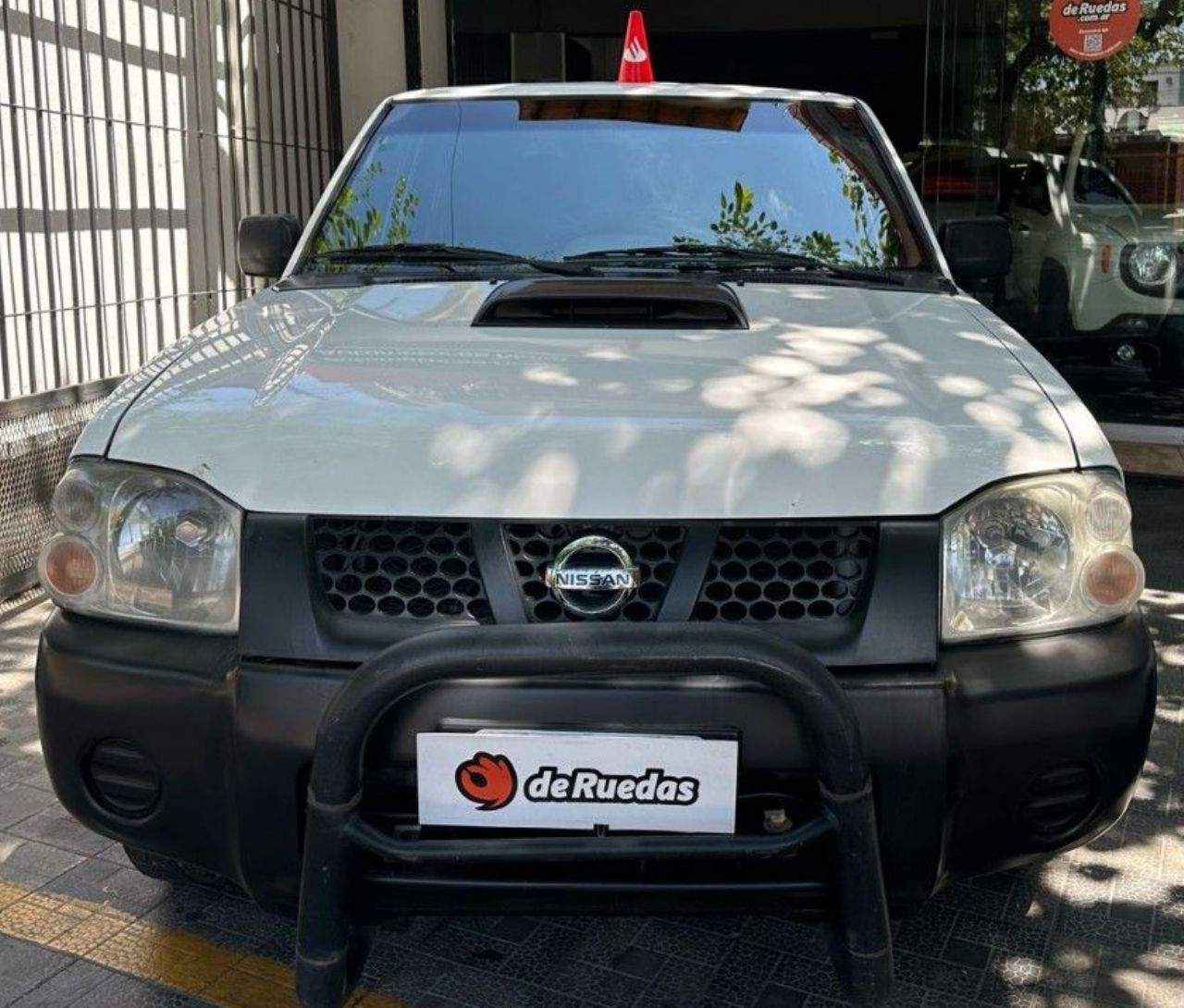 Nissan NP 300 Usada Financiado en Mendoza, deRuedas