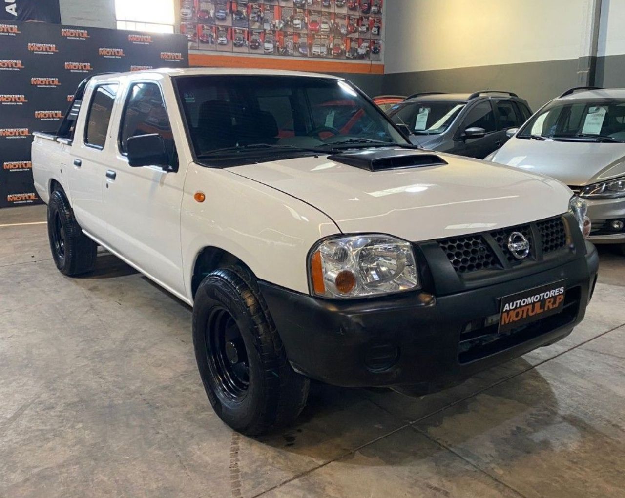 Nissan NP 300 Usada en Mendoza, deRuedas