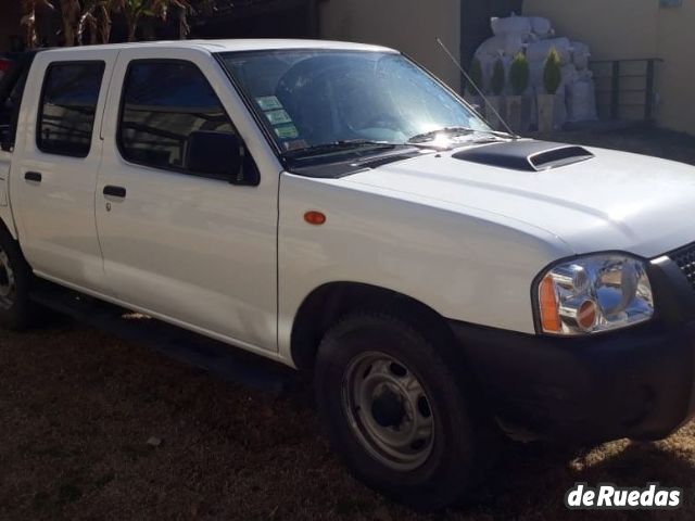 Nissan NP 300 Usada en Mendoza, deRuedas