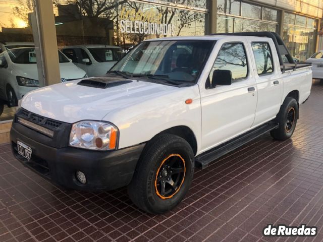 Nissan NP 300 Usada en Mendoza, deRuedas