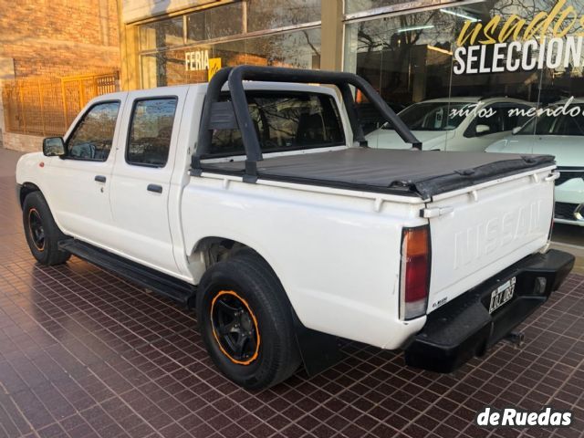 Nissan NP 300 Usada en Mendoza, deRuedas