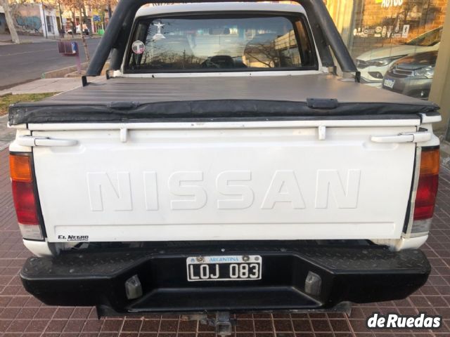 Nissan NP 300 Usada en Mendoza, deRuedas