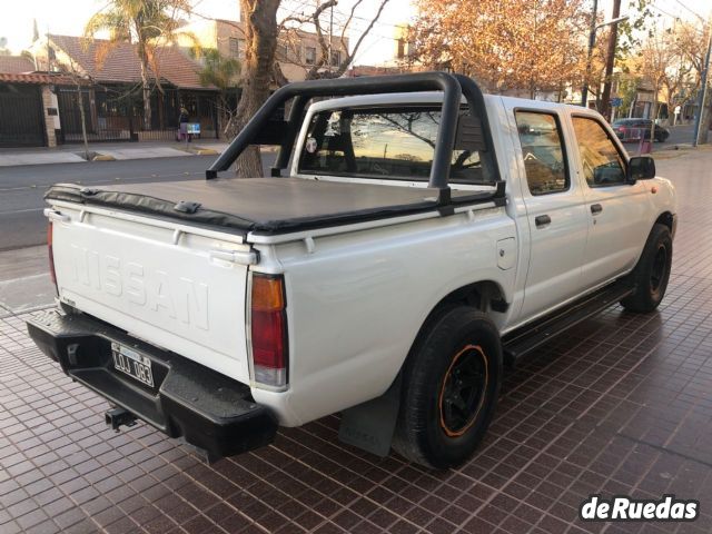 Nissan NP 300 Usada en Mendoza, deRuedas