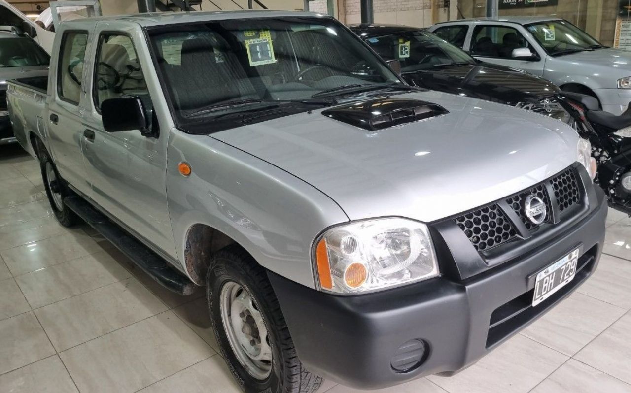 Nissan NP 300 Usada en Mendoza, deRuedas