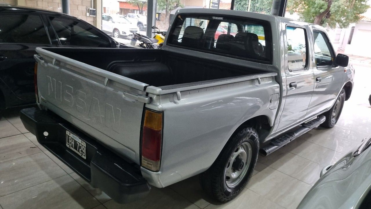 Nissan NP 300 Usada en Mendoza, deRuedas