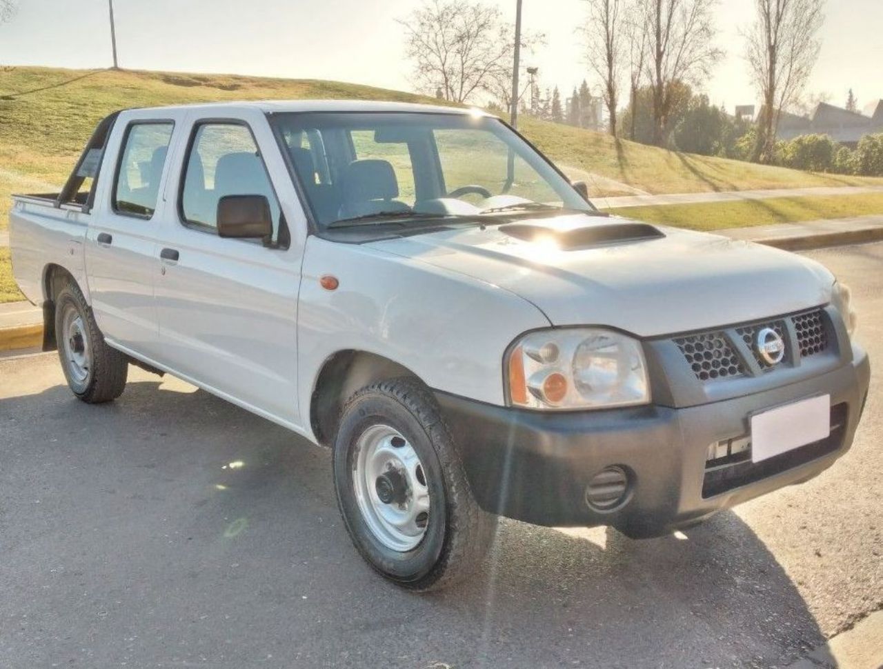 Nissan NP 300 Usada en Mendoza, deRuedas