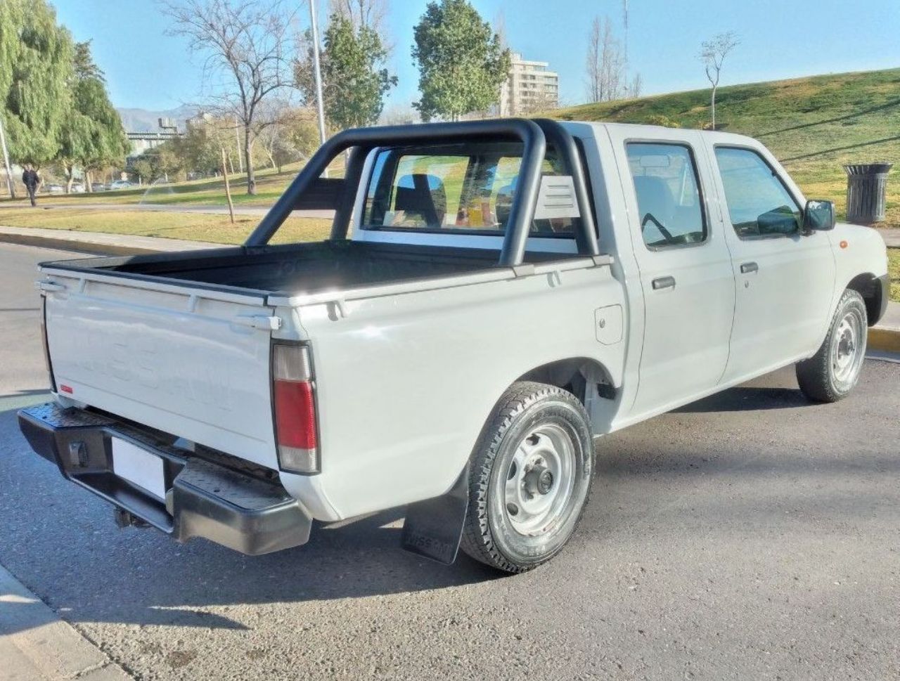 Nissan NP 300 Usada en Mendoza, deRuedas