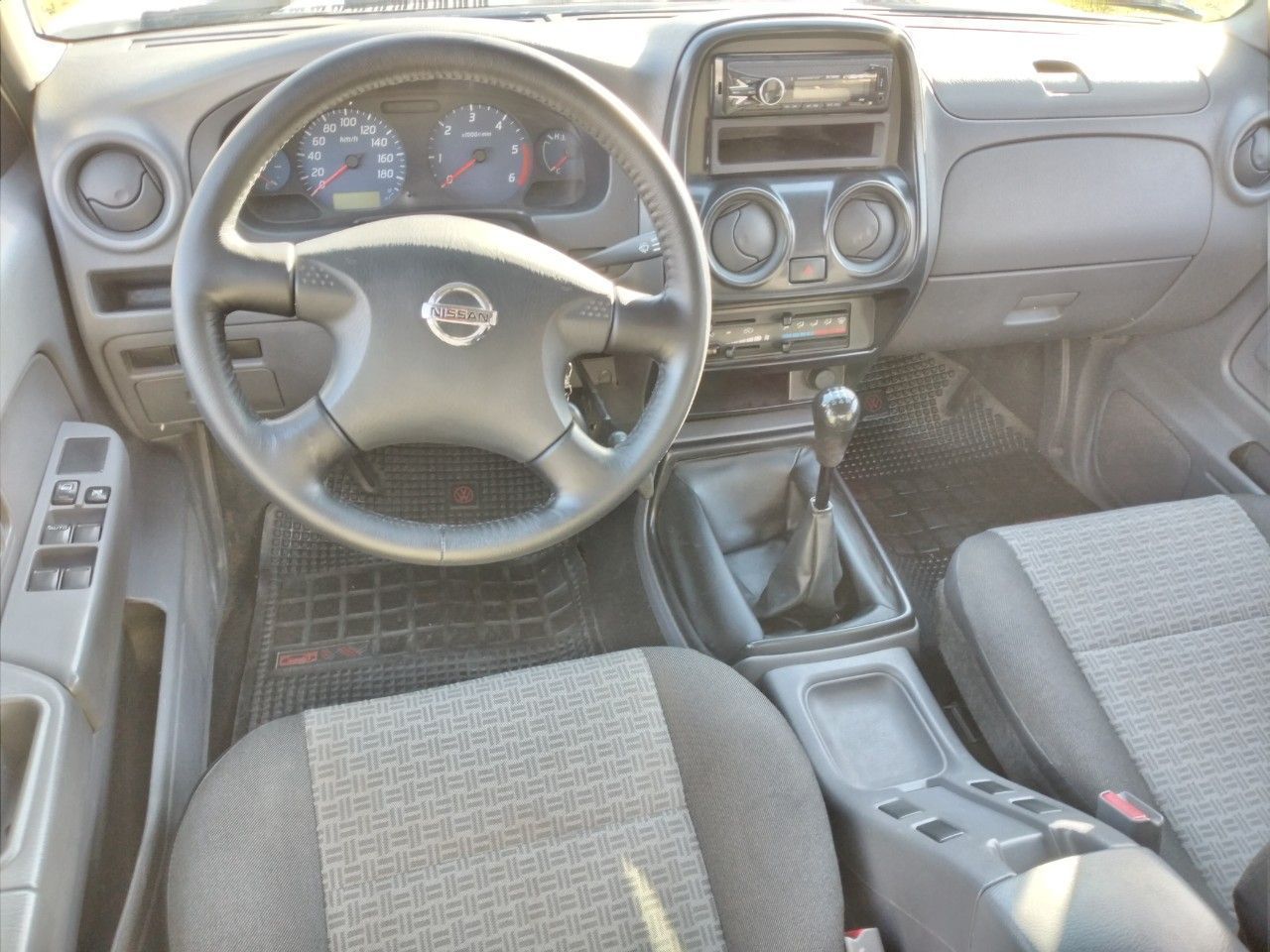 Nissan NP 300 Usada en Mendoza, deRuedas