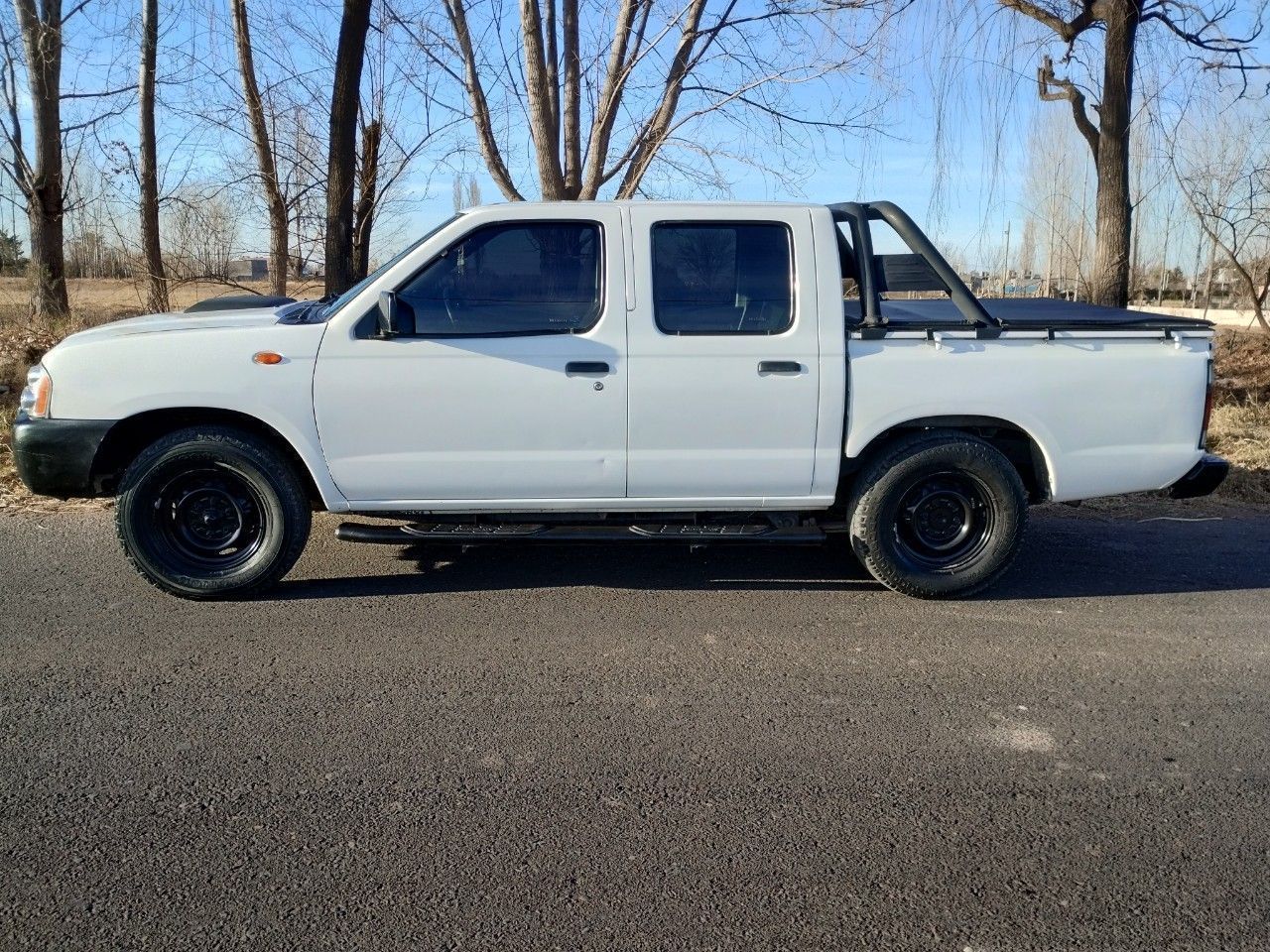 Nissan NP 300 Usada en Mendoza, deRuedas