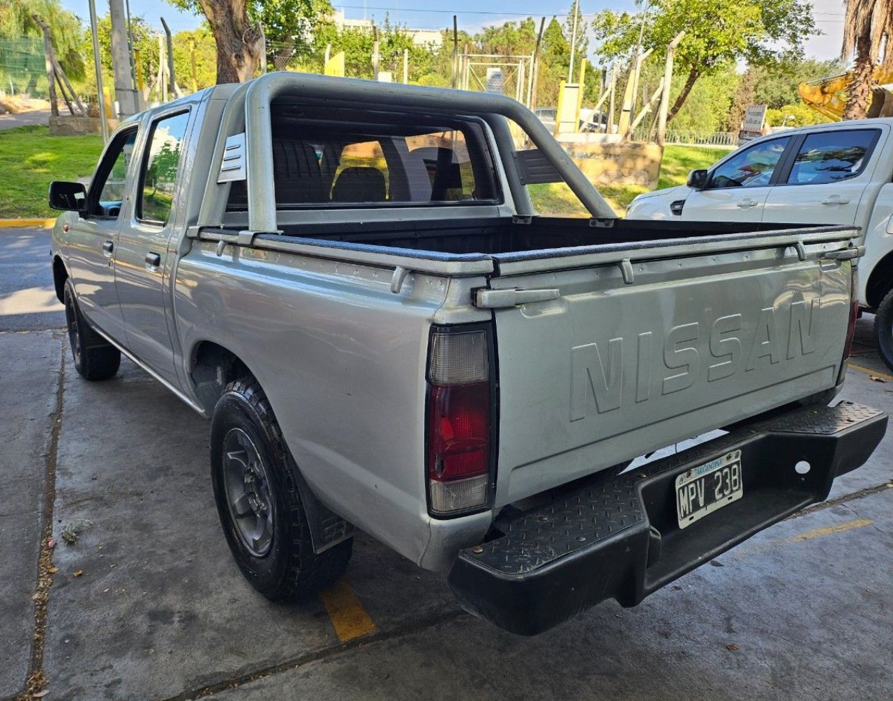 Nissan NP 300 Usada en Mendoza, deRuedas