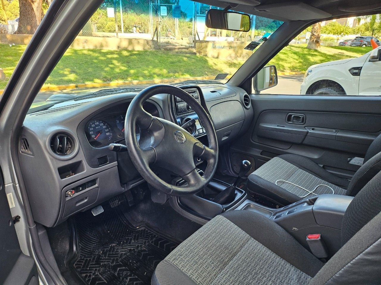 Nissan NP 300 Usada en Mendoza, deRuedas