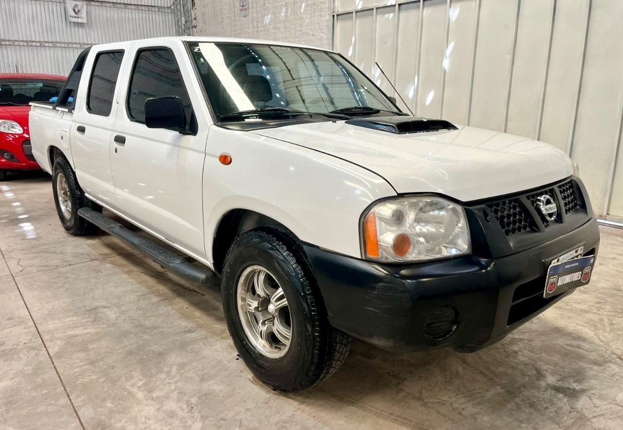 Nissan NP 300 Usada en Mendoza, deRuedas