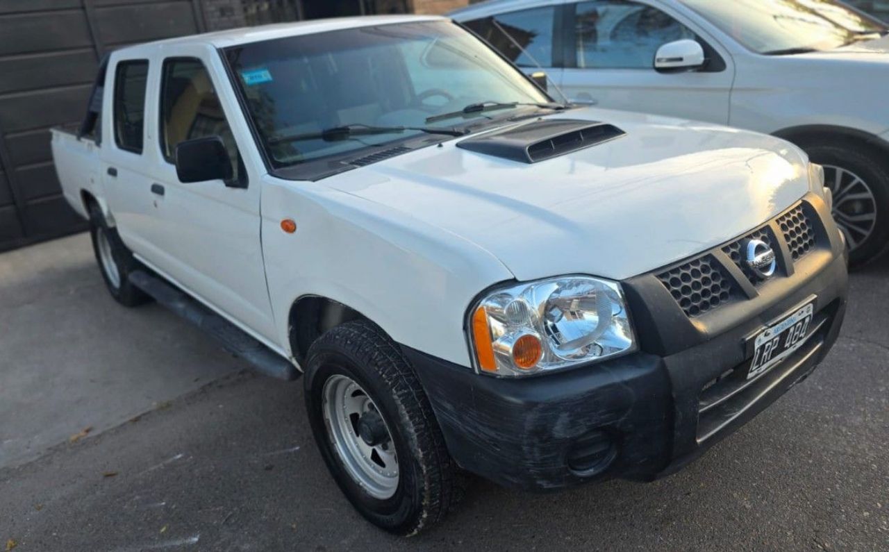 Nissan NP 300 Usada en Mendoza, deRuedas
