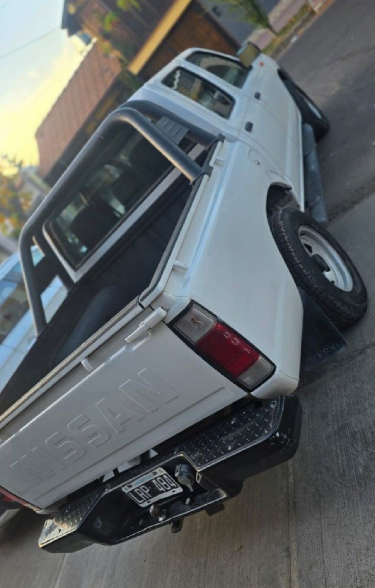 Nissan NP 300 Usada en Mendoza, deRuedas