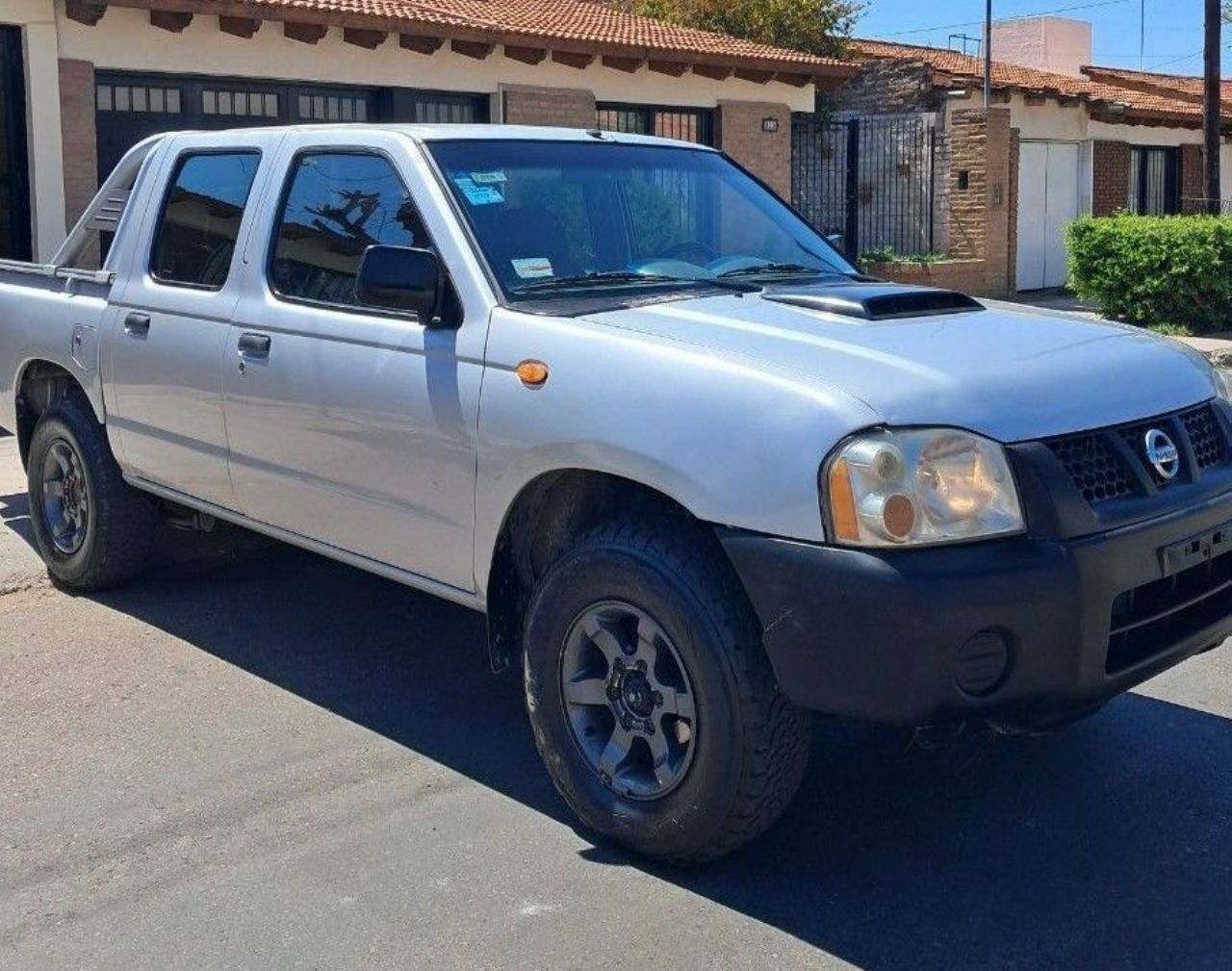 Nissan NP 300 Usada en Mendoza, deRuedas