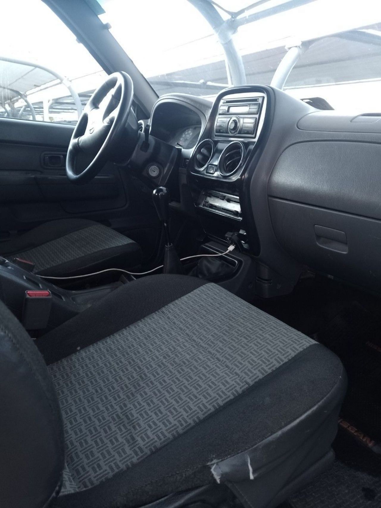 Nissan NP 300 Usada en Mendoza, deRuedas