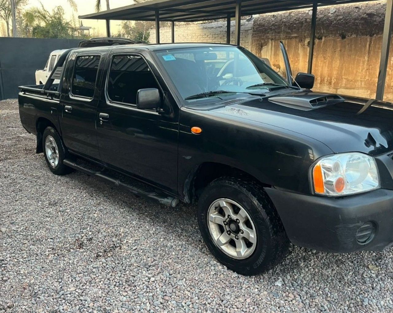 Nissan NP 300 Usada en Mendoza, deRuedas