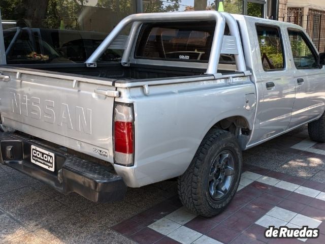 Nissan NP 300 Usada en Mendoza, deRuedas