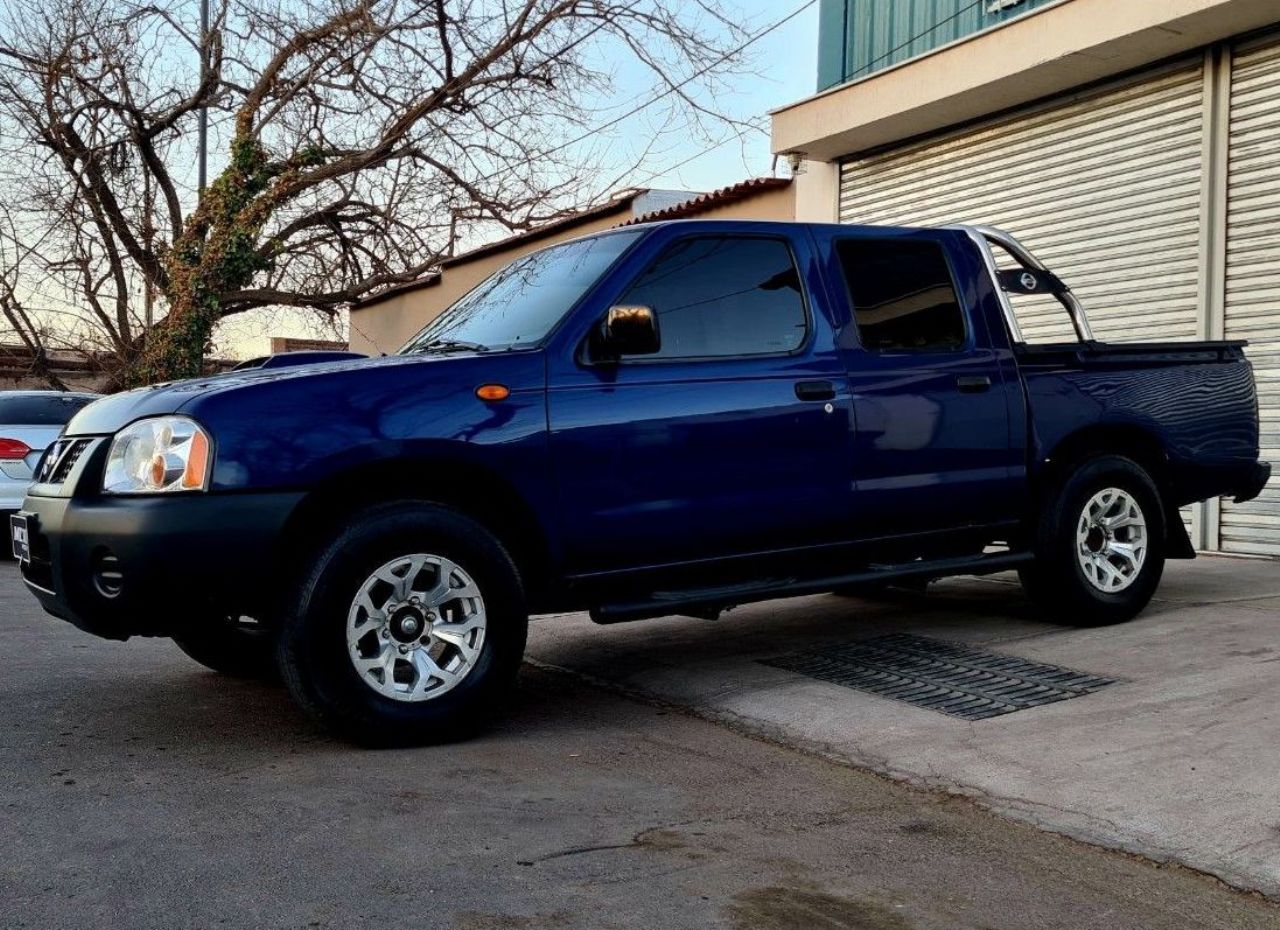 Nissan NP 300 Usada en Mendoza, deRuedas